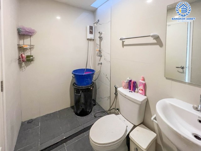 *****ทาวน์เฮ้าส์มือสองย่านนนทบุรี ม.กัสโต้ ราชพฤกษ์-พระราม5 เนื้อที่เกือบ 18 ตร.ว. ฟังก์ชัน 3 ห้องนอน 2 ห้องน้ำ 2 ที่จอดรถ บนทำเลแห่งการเดินทาง เพียงไม่ถึง 15 นาทีก็ถึงรถไฟฟ้าสายสีม่วง "สถานีแยกติวานนท์" ใกล้ทางด่วน "ศรีรัชใหม่" จองด่วน!